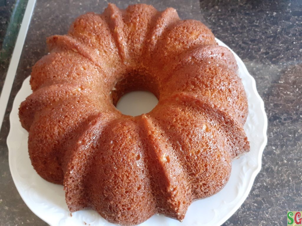 Cheese Bundt cake from a sourdough